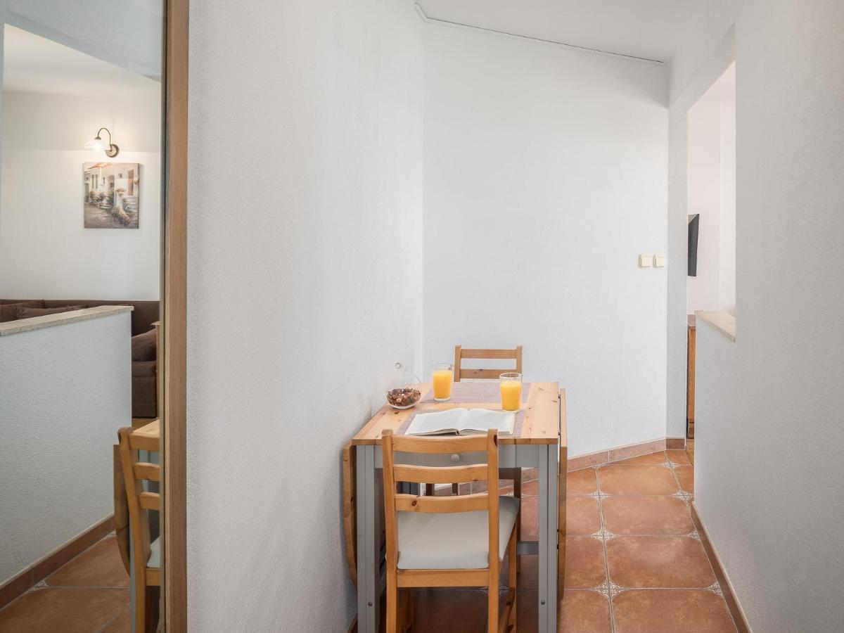 Apartments Spadici Porec Exterior photo