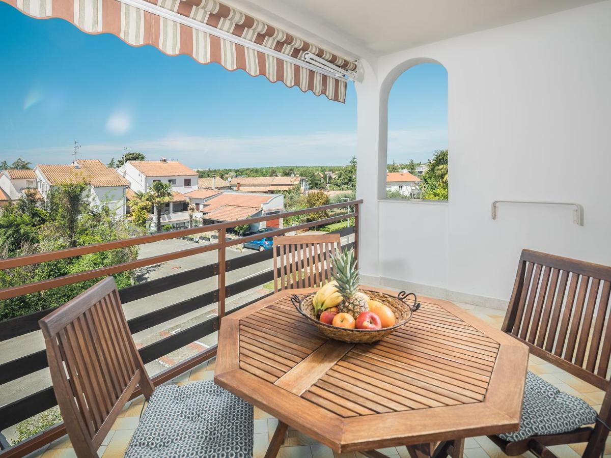 Apartments Spadici Porec Exterior photo