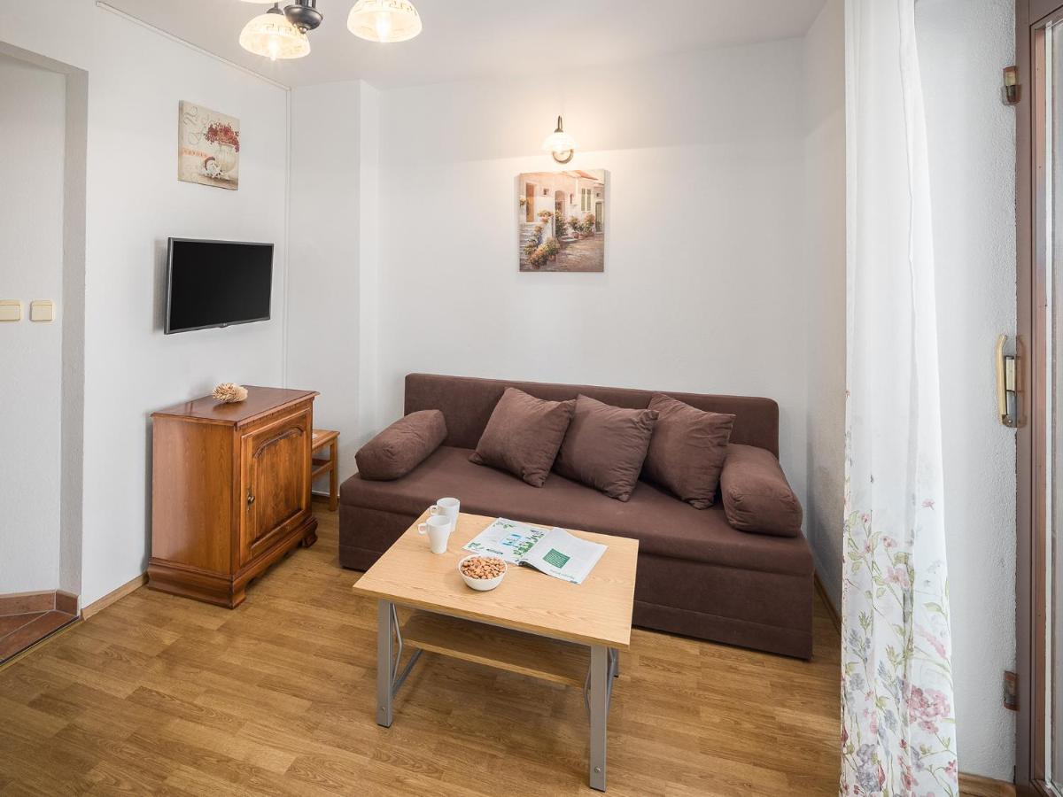 Apartments Spadici Porec Exterior photo