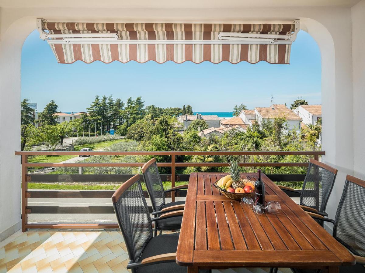 Apartments Spadici Porec Exterior photo