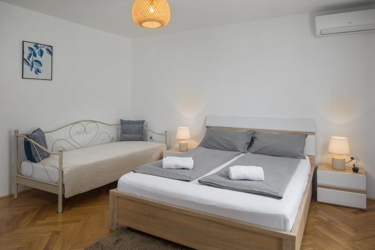 Apartments Spadici Porec Exterior photo