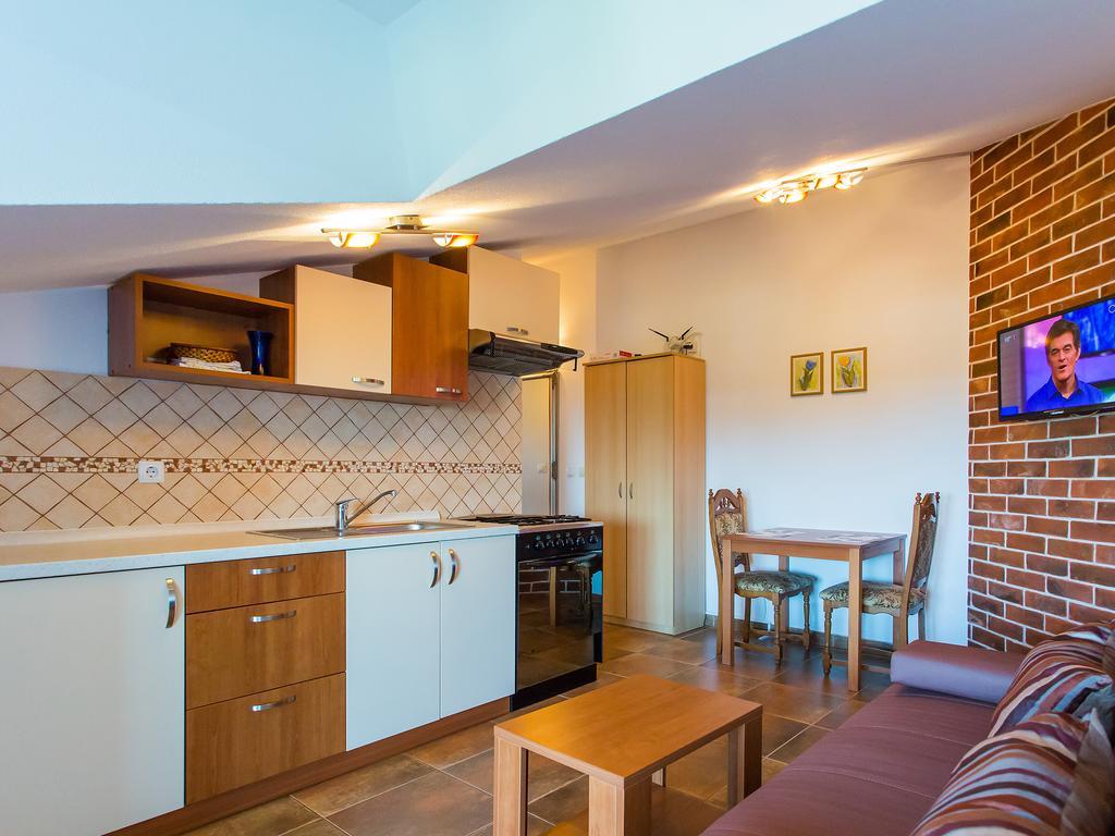 Apartments Spadici Porec Exterior photo